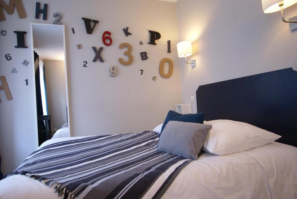 Hotel De La Placette Barcelonnette Oda fotoğraf
